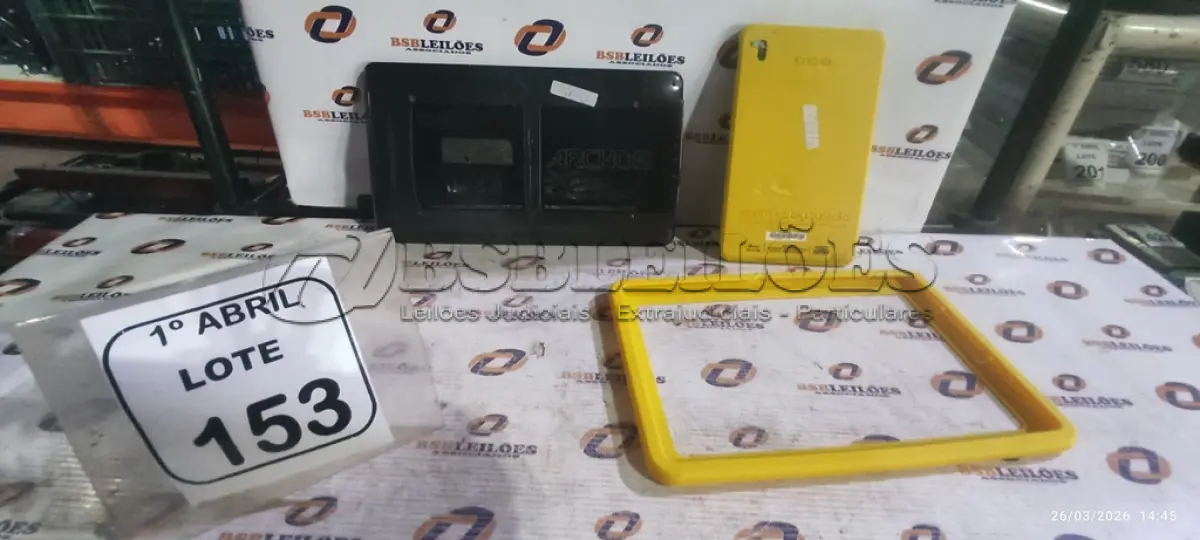 LOTE 153 - 02 TABLETS MARCAS CCE E ARCHOS. (NO ESTADO) ATENÇÃO! FAZER A VISITAÇÃO ANTES DE ARREMATAR, NÃO SABEMOS SE FUNCIONA, LEILÃO NÃO TEM GARANTIA E NEM DEVOLUÇÃO, SUJEITO A POSSÍVEIS AVARIAS VISÍVEIS/OCULTAS E/OU AUSÊNCIA DE COMPONENTES.