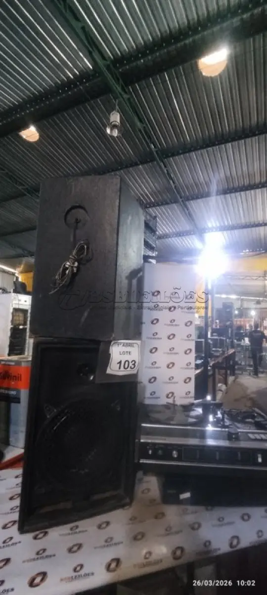 LOTE 103 - 01 CAIXA DE SOM ALTO-FALANTE E 02 TOCA DISCOS MARCAS SONY E PANASONIC. (NO ESTADO) ATENÇÃO! FAZER A VISITAÇÃO ANTES DE ARREMATAR, NÃO SABEMOS SE FUNCIONA, LEILÃO NÃO TEM GARANTIA E NEM DEVOLUÇÃO, SUJEITO A POSSÍVEIS AVARIAS VISÍVEIS/OCULTAS E/OU AUSÊNCIA DE COMPONENTES.