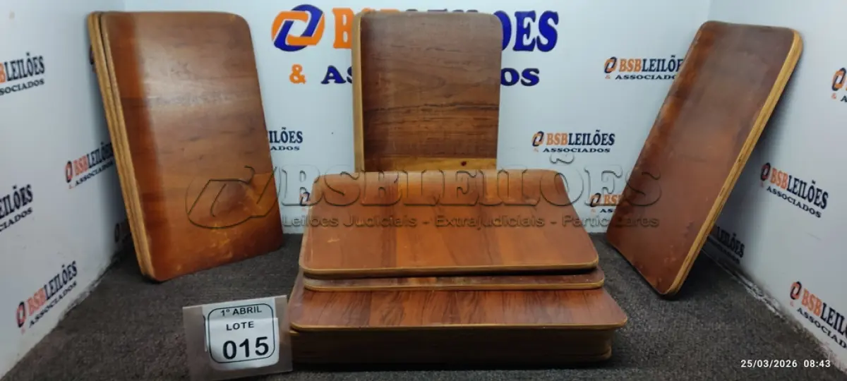 LOTE 015 - 20 PLACAS DE MADEIRA. (NO ESTADO) ATENÇÃO! FAZER A VISITAÇÃO ANTES DE ARREMATAR, NÃO SABEMOS SE FUNCIONA, LEILÃO NÃO TEM GARANTIA E NEM DEVOLUÇÃO, SUJEITO A POSSÍVEIS AVARIAS VISÍVEIS/OCULTAS E/OU AUSÊNCIA DE COMPONENTES.