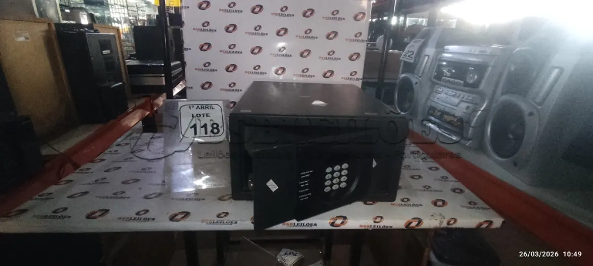 LOTE 118 - 01 COFRE DIGITAL. (NO ESTADO) ATENÇÃO! FAZER A VISITAÇÃO ANTES DE ARREMATAR, NÃO SABEMOS SE FUNCIONA, LEILÃO NÃO TEM GARANTIA E NEM DEVOLUÇÃO, SUJEITO A POSSÍVEIS AVARIAS VISÍVEIS/OCULTAS E/OU AUSÊNCIA DE COMPONENTES.
