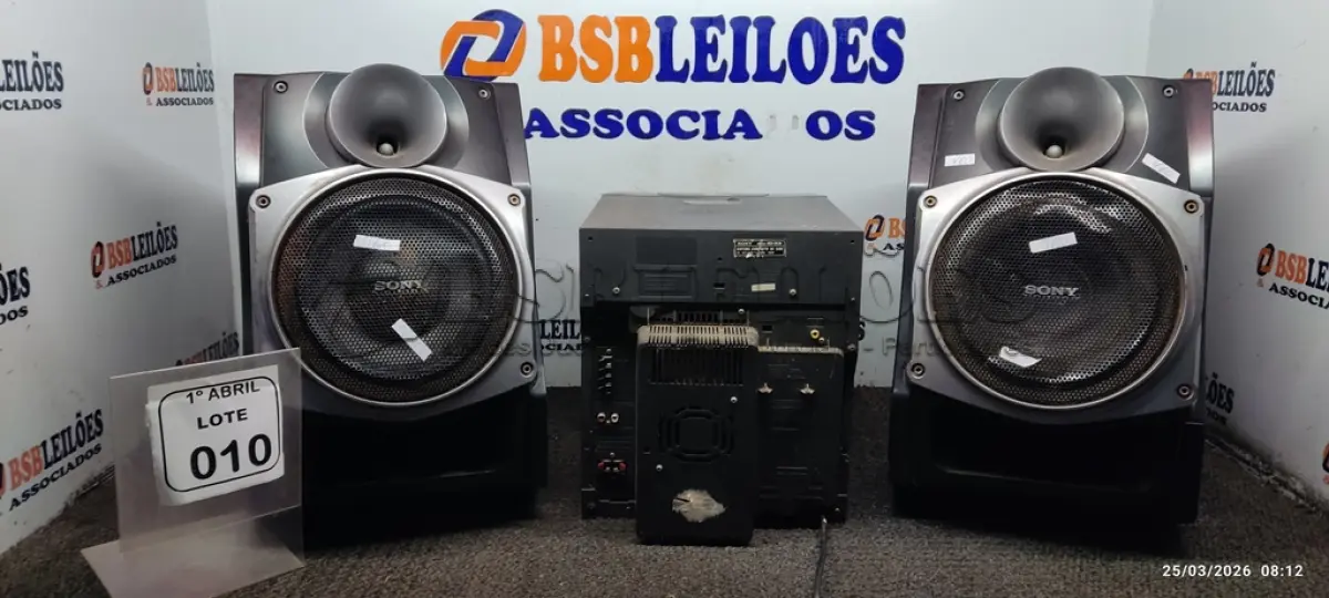 LOTE 010 - 01 MINI HI-FI SYSTEM MARCA LG E 02 CAIXAS E 01 MINI HI-FI SYSTEM MARCA SONY COM 02 CAIXAS. (NO ESTADO) ATENÇÃO! FAZER A VISITAÇÃO ANTES DE ARREMATAR, NÃO SABEMOS SE FUNCIONA, LEILÃO NÃO TEM GARANTIA E NEM DEVOLUÇÃO, SUJEITO A POSSÍVEIS AVARIAS VISÍVEIS/OCULTAS E/OU AUSÊNCIA DE COMPONENTES.