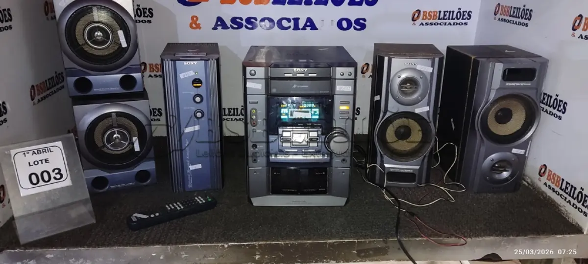 LOTE 003 - 01 SOUND BROAD AMPLIFIER COM 02 CAIXAS MARCA SONY E 01 MINI SYSTEM MODELO MHC-DX80 MARCA SONY. (NO ESTADO) ATENÇÃO! FAZER A VISITAÇÃO ANTES DE ARREMATAR, NÃO SABEMOS SE FUNCIONA, LEILÃO NÃO TEM GARANTIA E NEM DEVOLUÇÃO, SUJEITO A POSSÍVEIS AVARIAS VISÍVEIS/OCULTAS E/OU AUSÊNCIA DE COMPONENTES.