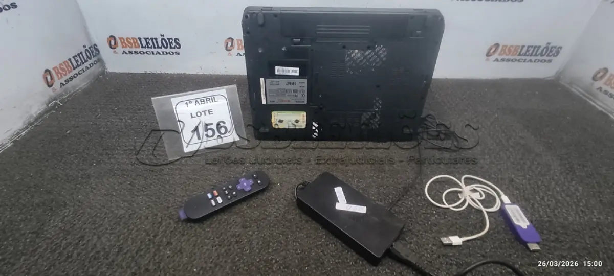 LOTE 156 - 01 NOTEBOOK COM CARREGADOR MARCA VECTOR E 01 STREAMING TV MARCA ROKU. (NO ESTADO) ATENÇÃO! FAZER A VISITAÇÃO ANTES DE ARREMATAR, NÃO SABEMOS SE FUNCIONA, LEILÃO NÃO TEM GARANTIA E NEM DEVOLUÇÃO, SUJEITO A POSSÍVEIS AVARIAS VISÍVEIS/OCULTAS E/OU AUSÊNCIA DE COMPONENTES.