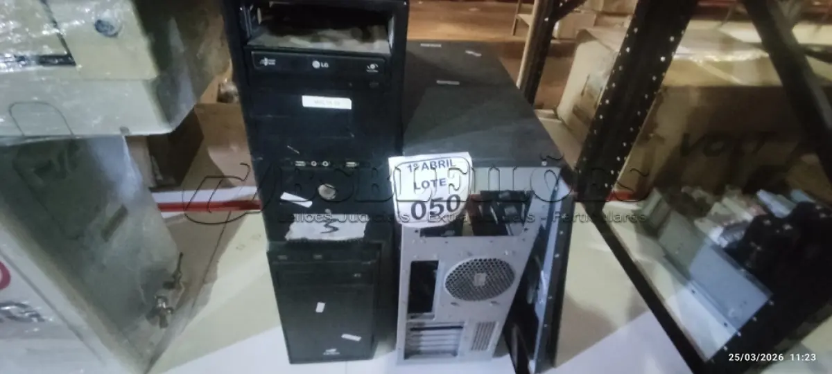 LOTE 050 - 02 CPUS ATX 4 BAIAS E 01 GABINETE ATX 4 BAIAS. (NO ESTADO) ATENÇÃO! FAZER A VISITAÇÃO ANTES DE ARREMATAR, NÃO SABEMOS SE FUNCIONA, LEILÃO NÃO TEM GARANTIA E NEM DEVOLUÇÃO, SUJEITO A POSSÍVEIS AVARIAS VISÍVEIS/OCULTAS E/OU AUSÊNCIA DE COMPONENTES.