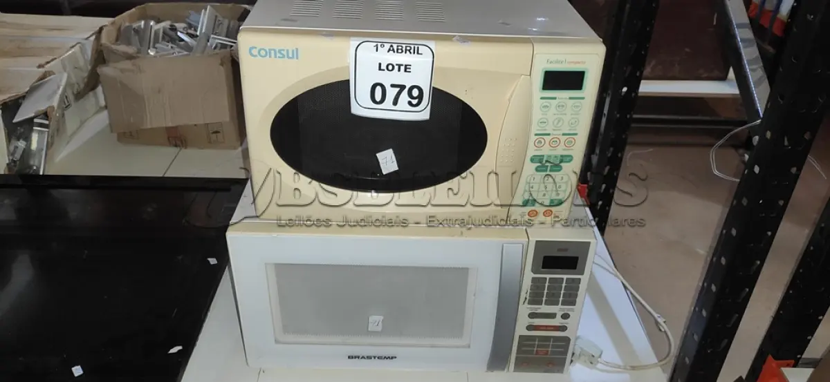 LOTE 079 - 02 MICRO-ONDAS MARCAS BRASTEMP E CONSUL. (NO ESTADO) ATENÇÃO! FAZER A VISITAÇÃO ANTES DE ARREMATAR, NÃO SABEMOS SE FUNCIONA, LEILÃO NÃO TEM GARANTIA E NEM DEVOLUÇÃO, SUJEITO A POSSÍVEIS AVARIAS VISÍVEIS/OCULTAS E/OU AUSÊNCIA DE COMPONENTES.