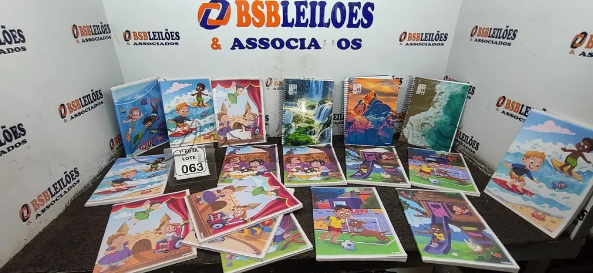 LOTE 063 - 18 CADERNOS ESCOLARES. (NO ESTADO) ATENÇÃO! FAZER A VISITAÇÃO ANTES DE ARREMATAR, NÃO SABEMOS SE FUNCIONA, LEILÃO NÃO TEM GARANTIA E NEM DEVOLUÇÃO, SUJEITO A POSSÍVEIS AVARIAS VISÍVEIS/OCULTAS E/OU AUSÊNCIA DE COMPONENTES.