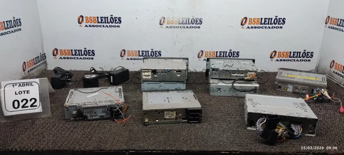 LOTE 022 - 07 APARELHOS DE SOM AUTOMOTIVO DE MARCAS E MODELOS DIVERSOS. (NO ESTADO) ATENÇÃO! FAZER A VISITAÇÃO ANTES DE ARREMATAR, NÃO SABEMOS SE FUNCIONA, LEILÃO NÃO TEM GARANTIA E NEM DEVOLUÇÃO, SUJEITO A POSSÍVEIS AVARIAS VISÍVEIS/OCULTAS E/OU AUSÊNCIA DE COMPONENTES.