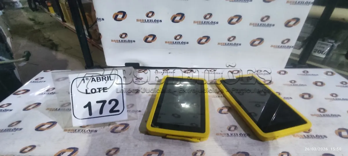 LOTE 172 - 02 TABLETS MARCA CCE. (NO ESTADO) ATENÇÃO! FAZER A VISITAÇÃO ANTES DE ARREMATAR, NÃO SABEMOS SE FUNCIONA, LEILÃO NÃO TEM GARANTIA E NEM DEVOLUÇÃO, SUJEITO A POSSÍVEIS AVARIAS VISÍVEIS/OCULTAS E/OU AUSÊNCIA DE COMPONENTES.