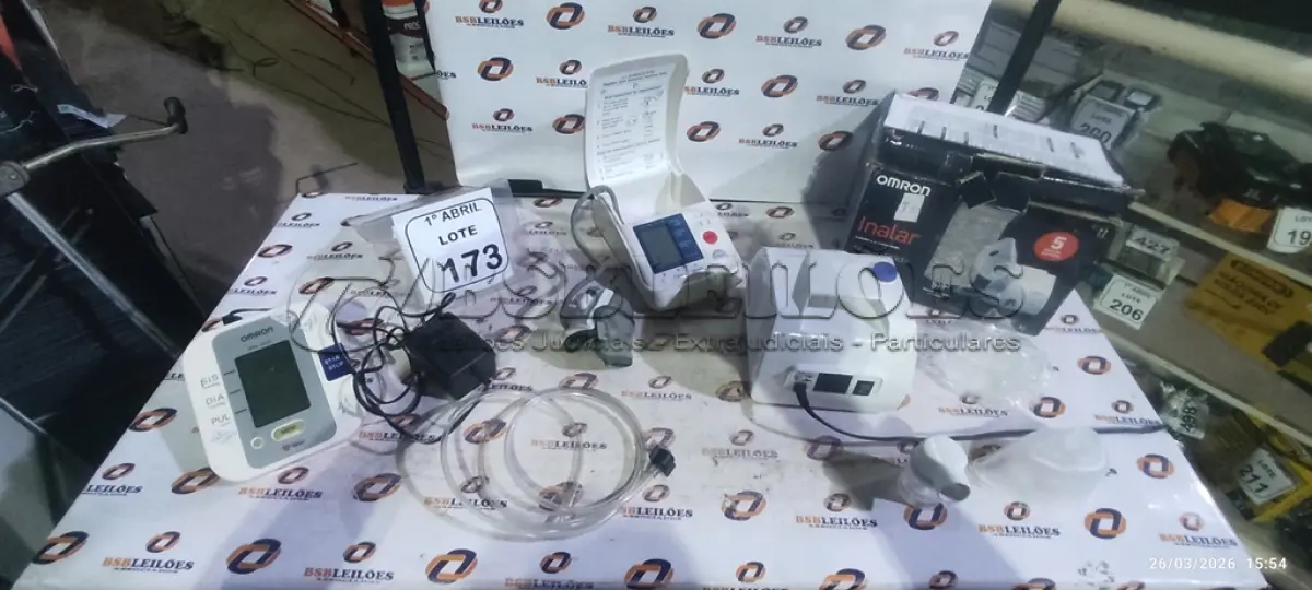 LOTE 173 - 01 NEBULIZADOR E 02 APARELHOS DE MEDIÇÃO DE PRESSÃO DE MARCAS E MODELOS DIVERSOS. (NO ESTADO) ATENÇÃO! FAZER A VISITAÇÃO ANTES DE ARREMATAR, NÃO SABEMOS SE FUNCIONA, LEILÃO NÃO TEM GARANTIA E NEM DEVOLUÇÃO, SUJEITO A POSSÍVEIS AVARIAS VISÍVEIS/OCULTAS E/OU AUSÊNCIA DE COMPONENTES.