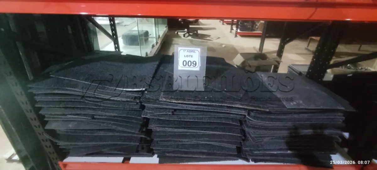 LOTE 009 - 01 LOTE COM GRANDE QUANTIDADE DE TAPETES EMBORRACHADO. (NO ESTADO) ATENÇÃO! FAZER A VISITAÇÃO ANTES DE ARREMATAR, NÃO SABEMOS SE FUNCIONA, LEILÃO NÃO TEM GARANTIA E NEM DEVOLUÇÃO, SUJEITO A POSSÍVEIS AVARIAS VISÍVEIS/OCULTAS E/OU AUSÊNCIA DE COMPONENTES.