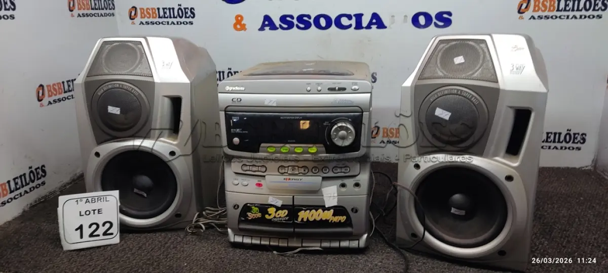 LOTE 122 - 01 MINI SYSTEM COM 02 CAIXAS MARCA GRADIENTE. (NO ESTADO) ATENÇÃO! FAZER A VISITAÇÃO ANTES DE ARREMATAR, NÃO SABEMOS SE FUNCIONA, LEILÃO NÃO TEM GARANTIA E NEM DEVOLUÇÃO, SUJEITO A POSSÍVEIS AVARIAS VISÍVEIS/OCULTAS E/OU AUSÊNCIA DE COMPONENTES.