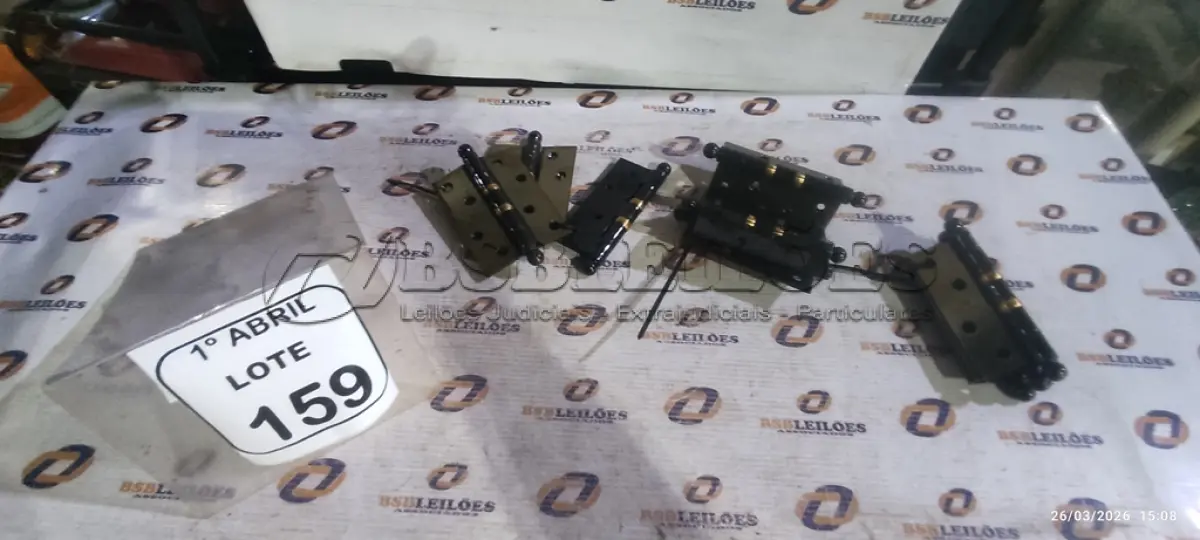 LOTE 159 - 03 DOBRADIÇAS DE PORTAS. (NO ESTADO) ATENÇÃO! FAZER A VISITAÇÃO ANTES DE ARREMATAR, NÃO SABEMOS SE FUNCIONA, LEILÃO NÃO TEM GARANTIA E NEM DEVOLUÇÃO, SUJEITO A POSSÍVEIS AVARIAS VISÍVEIS/OCULTAS E/OU AUSÊNCIA DE COMPONENTES.