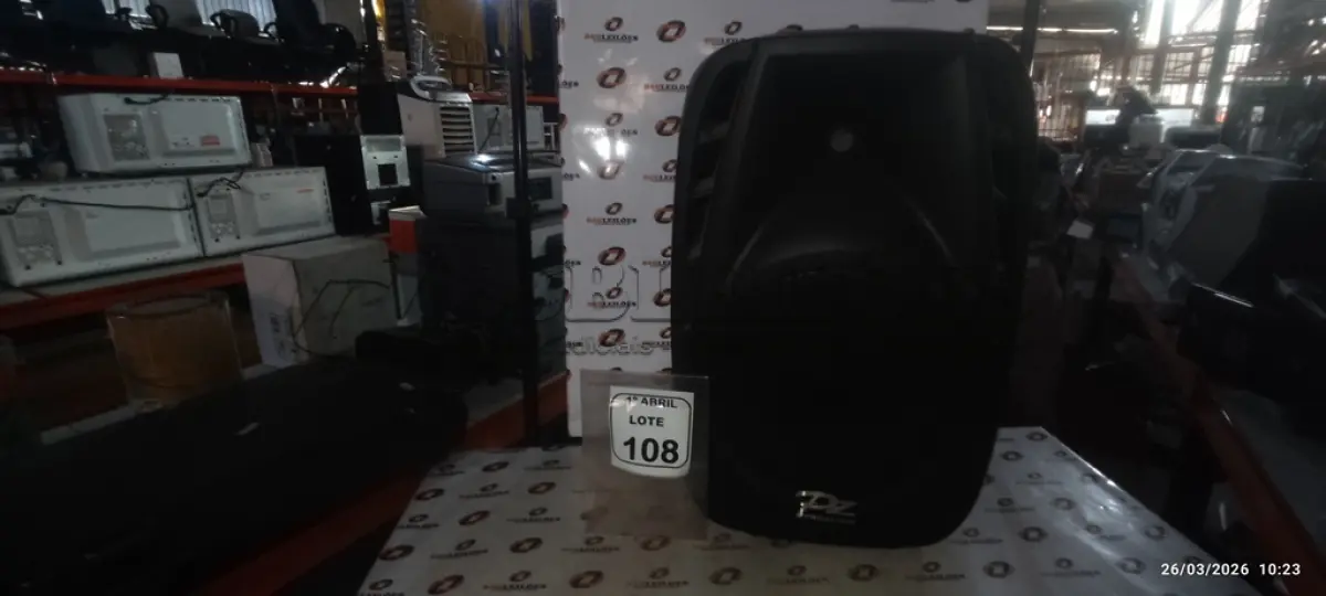 LOTE 108 - 01 CAIXA DE SOM MARCA PZ PRO ÁUDIO. (SEM USO)(NO ESTADO) ATENÇÃO! FAZER A VISITAÇÃO ANTES DE ARREMATAR, NÃO SABEMOS SE FUNCIONA. LEILÃO NÃO TEM GARANTIA E NEM DEVOLUÇÃO, SUJEITO A POSSÍVEIS AVARIAS VISÍVEIS/OCULTAS E/OU AUSÊNCIA DE COMPONENTES.