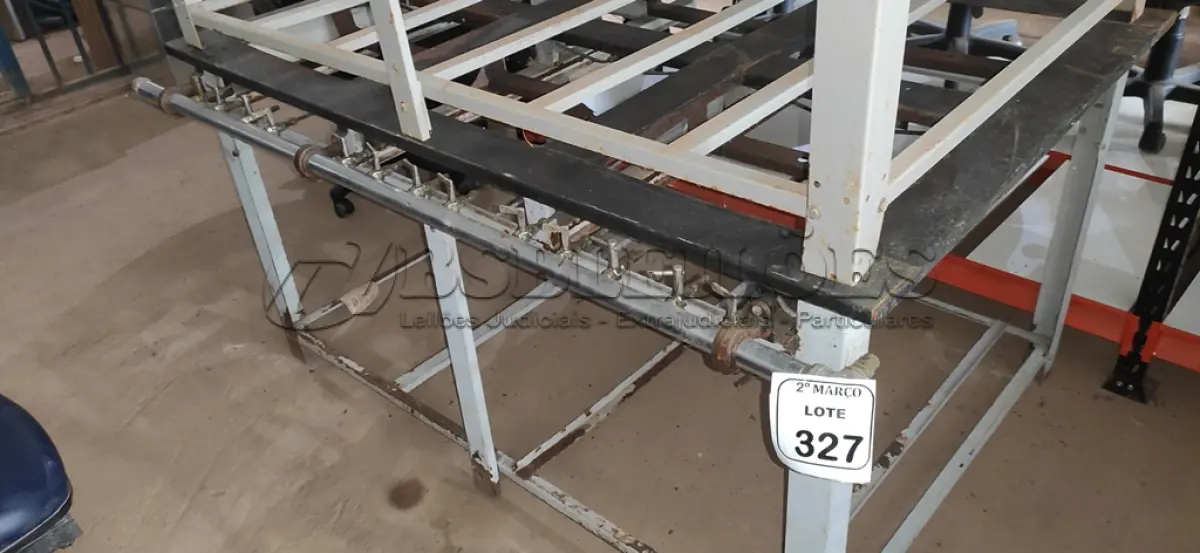 LOTE 327 - 01 FOGÃO INDUSTRIAL DE 06 BOCAS INCOMPLETO. (NO ESTADO) ATENÇÃO! FAZER A VISITAÇÃO ANTES DE ARREMATAR, NÃO SABEMOS SE FUNCIONA, LEILÃO NÃO TEM GARANTIA E NEM DEVOLUÇÃO, SUJEITO A POSSÍVEIS AVARIAS VISÍVEIS/OCULTAS E/OU AUSÊNCIA DE COMPONENTES.