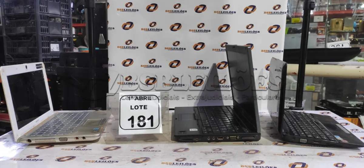 LOTE 181 - 03 NOTEBOOKS SEM CARREGADOR DE MARCAS E MODELOS DIVERSOS. (NO ESTADO) ATENÇÃO! FAZER A VISITAÇÃO ANTES DE ARREMATAR, NÃO SABEMOS SE FUNCIONA, LEILÃO NÃO TEM GARANTIA E NEM DEVOLUÇÃO, SUJEITO A POSSÍVEIS AVARIAS VISÍVEIS/OCULTAS E/OU AUSÊNCIA DE COMPONENTES.