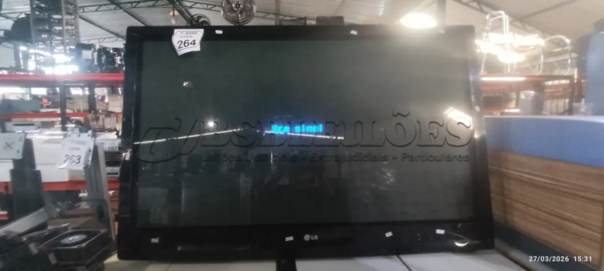 LOTE 264 - 01 TV LCD 50’’ MARCA LG. (NO ESTADO) ATENÇÃO! FAZER A VISITAÇÃO ANTES DE ARREMATAR, NÃO SABEMOS SE FUNCIONA, LEILÃO NÃO TEM GARANTIA E NEM DEVOLUÇÃO, SUJEITO A POSSÍVEIS AVARIAS VISÍVEIS/OCULTAS E/OU AUSÊNCIA DE COMPONENTES.