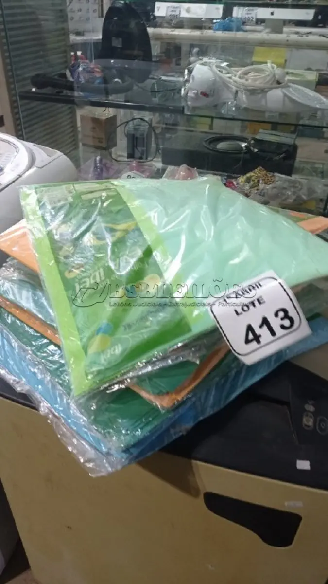 LOTE 413 - 01 LOTE COM VÁRIOS PACOTES DE FOLHAS E.V.A. (NO ESTADO) ATENÇÃO! FAZER A VISITAÇÃO ANTES DE ARREMATAR, NÃO SABEMOS SE FUNCIONA, LEILÃO NÃO TEM GARANTIA E NEM DEVOLUÇÃO, SUJEITO A POSSÍVEIS AVARIAS VISÍVEIS/OCULTAS E/OU AUSÊNCIA DE COMPONENTES.
