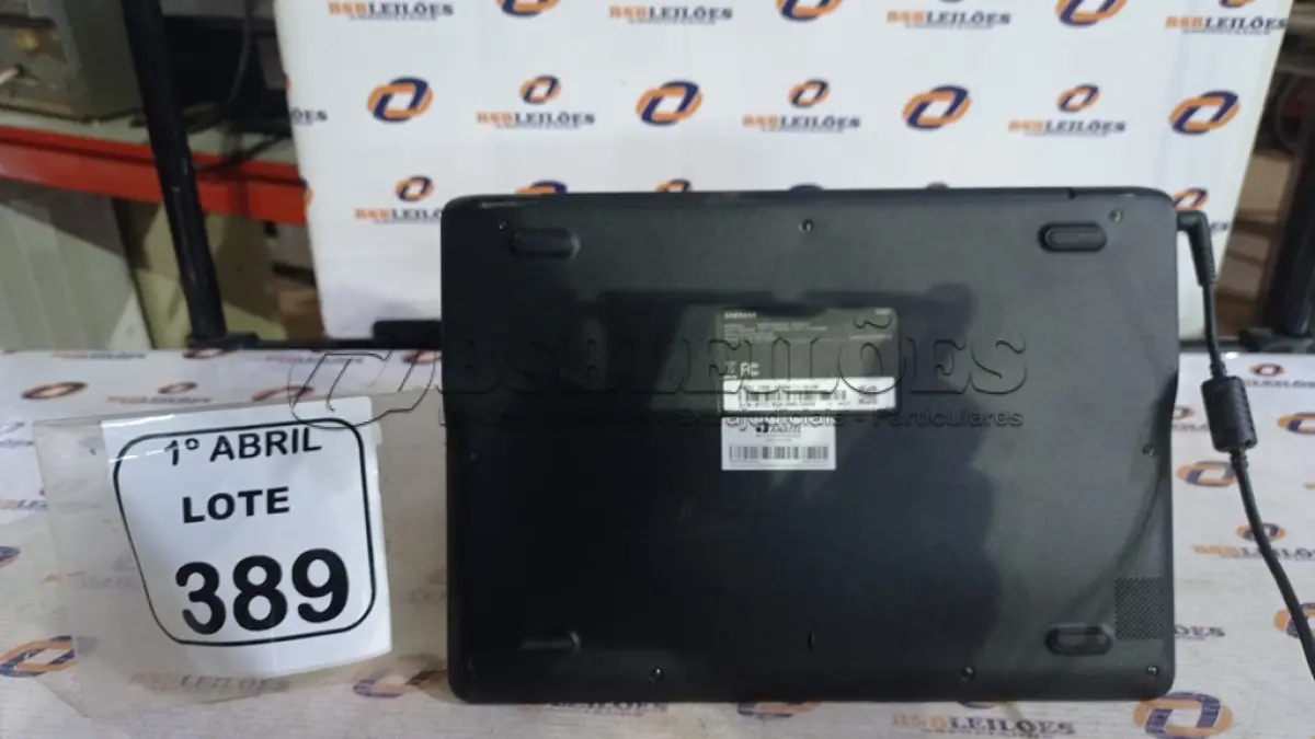 LOTE 389 - 01 CHROMEBOOK 16GB MEMÓRIA 2GB LINHA CONNECT MARCA SAMSUNG COM FONTE. (NO ESTADO) ATENÇÃO! FAZER A VISITAÇÃO ANTES DE ARREMATAR, NÃO SABEMOS SE FUNCIONA, LEILÃO NÃO TEM GARANTIA E NEM DEVOLUÇÃO, SUJEITO A POSSÍVEIS AVARIAS VISÍVEIS/OCULTAS E/OU AUSÊNCIA DE COMPONENTES.
