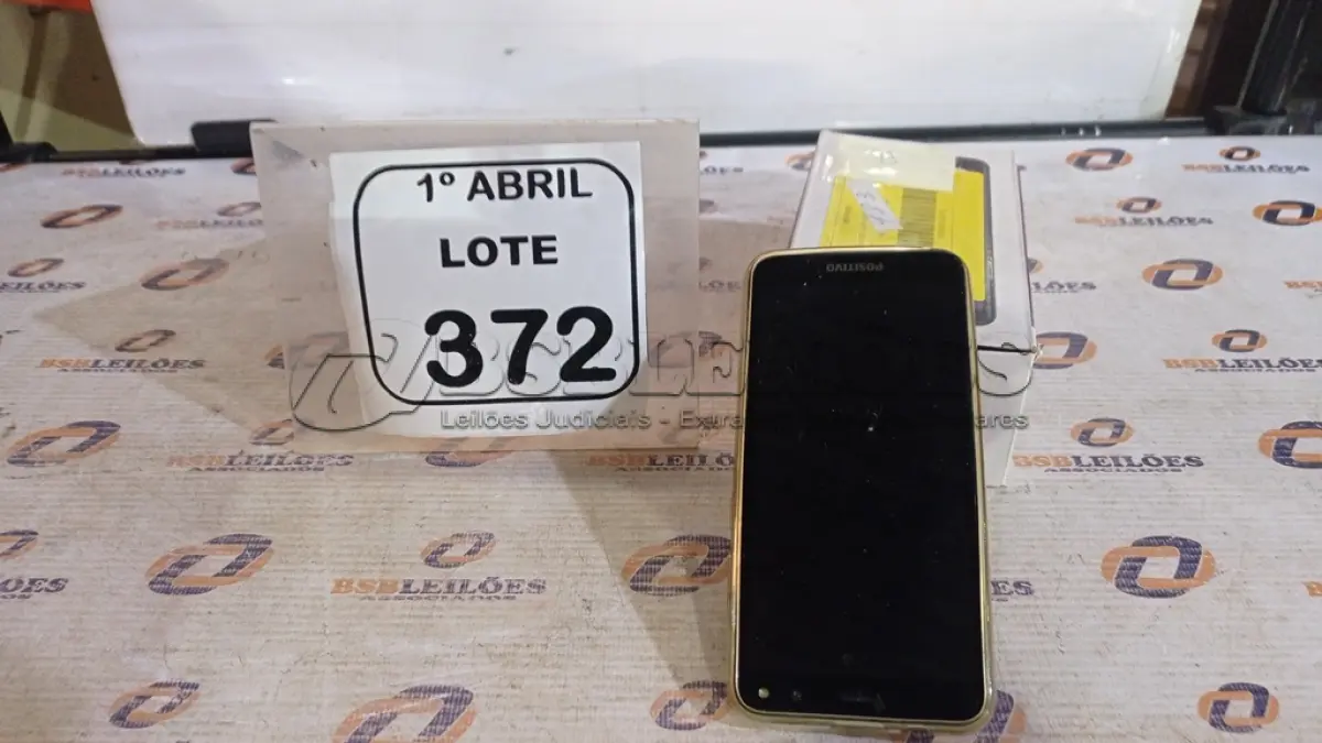 LOTE 372