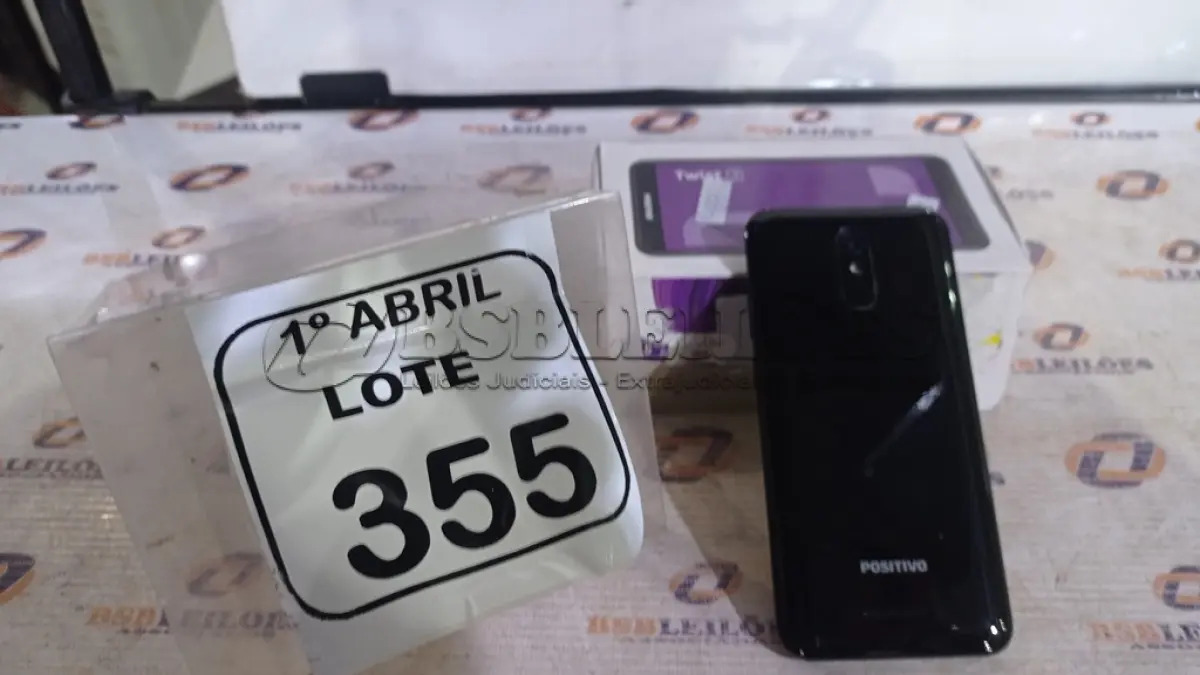 LOTE 355 - 01 SMARTFONE MODELO TWIST MARCA POSITIVO. (NO ESTADO) ATENÇÃO! FAZER A VISITAÇÃO ANTES DE ARREMATAR, NÃO SABEMOS SE FUNCIONA, LEILÃO NÃO TEM GARANTIA E NEM DEVOLUÇÃO, SUJEITO A POSSÍVEIS AVARIAS VISÍVEIS/OCULTAS E/OU AUSÊNCIA DE COMPONENTES.