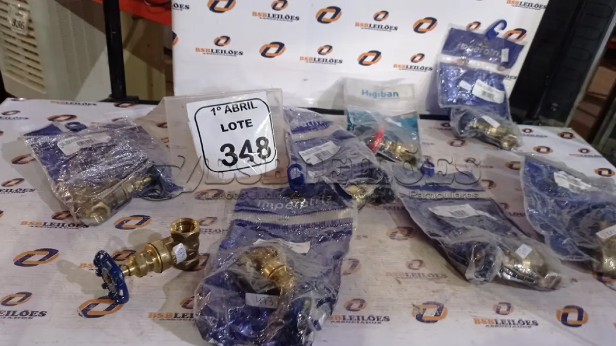 LOTE 348 - 07 REGISTROS DE GAVETA BRUTO ½’’ DN 15 PARA ÁGUA QUENTE E FRIA MARCA IMPERATRIZ. (NO ESTADO) ATENÇÃO! FAZER A VISITAÇÃO ANTES DE ARREMATAR, NÃO SABEMOS SE FUNCIONA, LEILÃO NÃO TEM GARANTIA E NEM DEVOLUÇÃO, SUJEITO A POSSÍVEIS AVARIAS VISÍVEIS/OCULTAS E/OU AUSÊNCIA DE COMPONENTES.