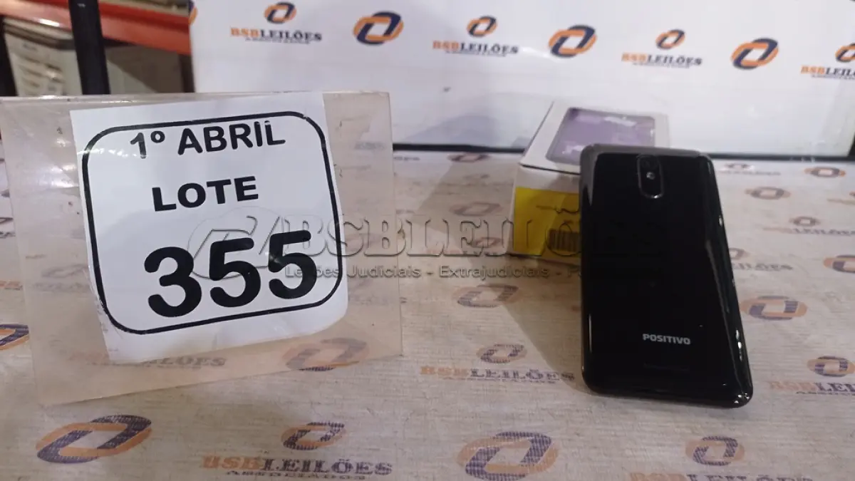 LOTE 355 - 01 SMARTFONE MODELO TWIST MARCA POSITIVO. (NO ESTADO) ATENÇÃO! FAZER A VISITAÇÃO ANTES DE ARREMATAR, NÃO SABEMOS SE FUNCIONA, LEILÃO NÃO TEM GARANTIA E NEM DEVOLUÇÃO, SUJEITO A POSSÍVEIS AVARIAS VISÍVEIS/OCULTAS E/OU AUSÊNCIA DE COMPONENTES.