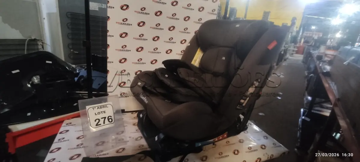 LOTE 276 - 01 CADEIRINHA DE CRIANÇA PARA CARRO MARCA FISHER PRICE. (NO ESTADO) ATENÇÃO! FAZER A VISITAÇÃO ANTES DE ARREMATAR, NÃO SABEMOS SE FUNCIONA, LEILÃO NÃO TEM GARANTIA E NEM DEVOLUÇÃO, SUJEITO A POSSÍVEIS AVARIAS VISÍVEIS/OCULTAS E/OU AUSÊNCIA DE COMPONENTES.