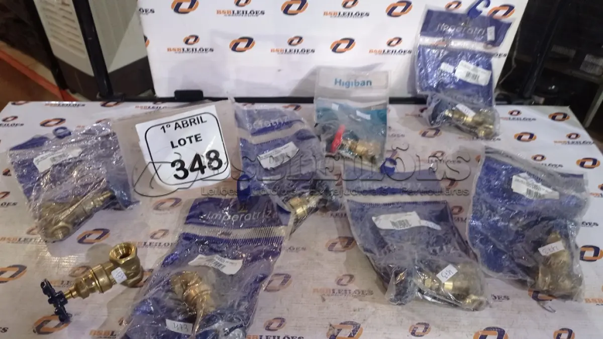LOTE 348 - 07 REGISTROS DE GAVETA BRUTO ½’’ DN 15 PARA ÁGUA QUENTE E FRIA MARCA IMPERATRIZ. (NO ESTADO) ATENÇÃO! FAZER A VISITAÇÃO ANTES DE ARREMATAR, NÃO SABEMOS SE FUNCIONA, LEILÃO NÃO TEM GARANTIA E NEM DEVOLUÇÃO, SUJEITO A POSSÍVEIS AVARIAS VISÍVEIS/OCULTAS E/OU AUSÊNCIA DE COMPONENTES.