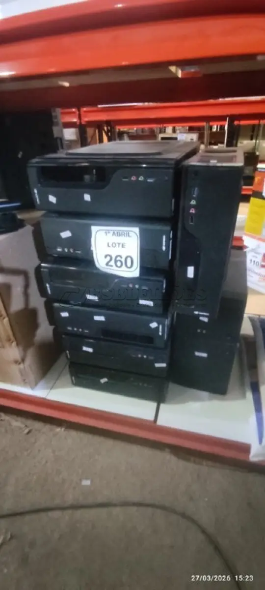 LOTE 260 - 08 GABINETES. (NO ESTADO) ATENÇÃO! FAZER A VISITAÇÃO ANTES DE ARREMATAR, NÃO SABEMOS SE FUNCIONA, LEILÃO NÃO TEM GARANTIA E NEM DEVOLUÇÃO, SUJEITO A POSSÍVEIS AVARIAS VISÍVEIS/OCULTAS E/OU AUSÊNCIA DE COMPONENTES.