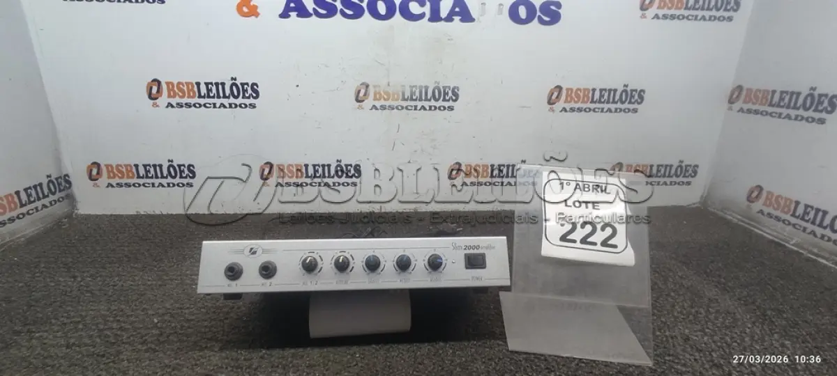 LOTE 222 - 01 AMPLIFICADOR MODELO SLIM 2000 MARCA FRAHM. (NO ESTADO) ATENÇÃO! FAZER A VISITAÇÃO ANTES DE ARREMATAR, NÃO SABEMOS SE FUNCIONA, LEILÃO NÃO TEM GARANTIA E NEM DEVOLUÇÃO, SUJEITO A POSSÍVEIS AVARIAS VISÍVEIS/OCULTAS E/OU AUSÊNCIA DE COMPONENTES.