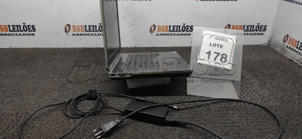 LOTE 178 - 01 NOTEBOOK 6,00GB RAM, PROCESSADOR I5, 2,50 GHZ, SSD KINGSTON 500 MARCA DELL COM CARREGADOR. (NO ESTADO) ATENÇÃO! FAZER A VISITAÇÃO ANTES DE ARREMATAR, NÃO SABEMOS SE FUNCIONA, LEILÃO NÃO TEM GARANTIA E NEM DEVOLUÇÃO, SUJEITO A POSSÍVEIS AVARIAS VISÍVEIS/OCULTAS E/OU AUSÊNCIA DE COMPONENTES.