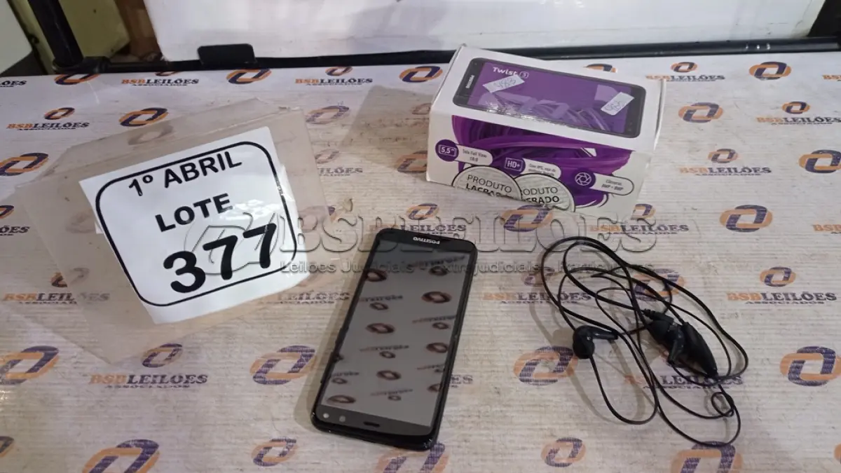 LOTE 377 - 01 SMARTFONE MODELO TWIST MARCA POSITIVO. (NO ESTADO) ATENÇÃO! FAZER A VISITAÇÃO ANTES DE ARREMATAR, NÃO SABEMOS SE FUNCIONA, LEILÃO NÃO TEM GARANTIA E NEM DEVOLUÇÃO, SUJEITO A POSSÍVEIS AVARIAS VISÍVEIS/OCULTAS E/OU AUSÊNCIA DE COMPONENTES.