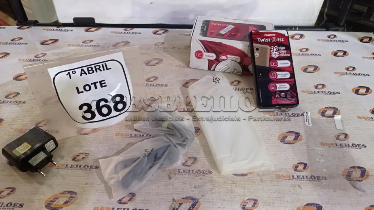 LOTE 368 - 01 SMARTFONE MODELO TWIST MARCA POSITIVO. (NO ESTADO) ATENÇÃO! FAZER A VISITAÇÃO ANTES DE ARREMATAR, NÃO SABEMOS SE FUNCIONA, LEILÃO NÃO TEM GARANTIA E NEM DEVOLUÇÃO, SUJEITO A POSSÍVEIS AVARIAS VISÍVEIS/OCULTAS E/OU AUSÊNCIA DE COMPONENTES.