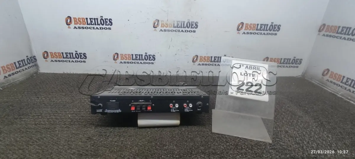 LOTE 222 - 01 AMPLIFICADOR MODELO SLIM 2000 MARCA FRAHM. (NO ESTADO) ATENÇÃO! FAZER A VISITAÇÃO ANTES DE ARREMATAR, NÃO SABEMOS SE FUNCIONA, LEILÃO NÃO TEM GARANTIA E NEM DEVOLUÇÃO, SUJEITO A POSSÍVEIS AVARIAS VISÍVEIS/OCULTAS E/OU AUSÊNCIA DE COMPONENTES.