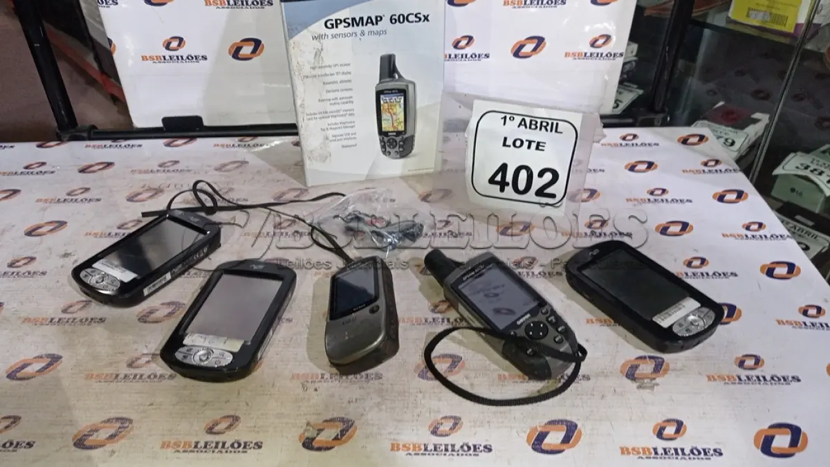 LOTE 402 - 01 APARELHO DE GPS MARCA GARMIN E 03 APARELHOS DE GPS MARCA MIO. (NO ESTADO) ATENÇÃO! FAZER A VISITAÇÃO ANTES DE ARREMATAR, NÃO SABEMOS SE FUNCIONA, LEILÃO NÃO TEM GARANTIA E NEM DEVOLUÇÃO, SUJEITO A POSSÍVEIS AVARIAS VISÍVEIS/OCULTAS E/OU AUSÊNCIA DE COMPONENTES.