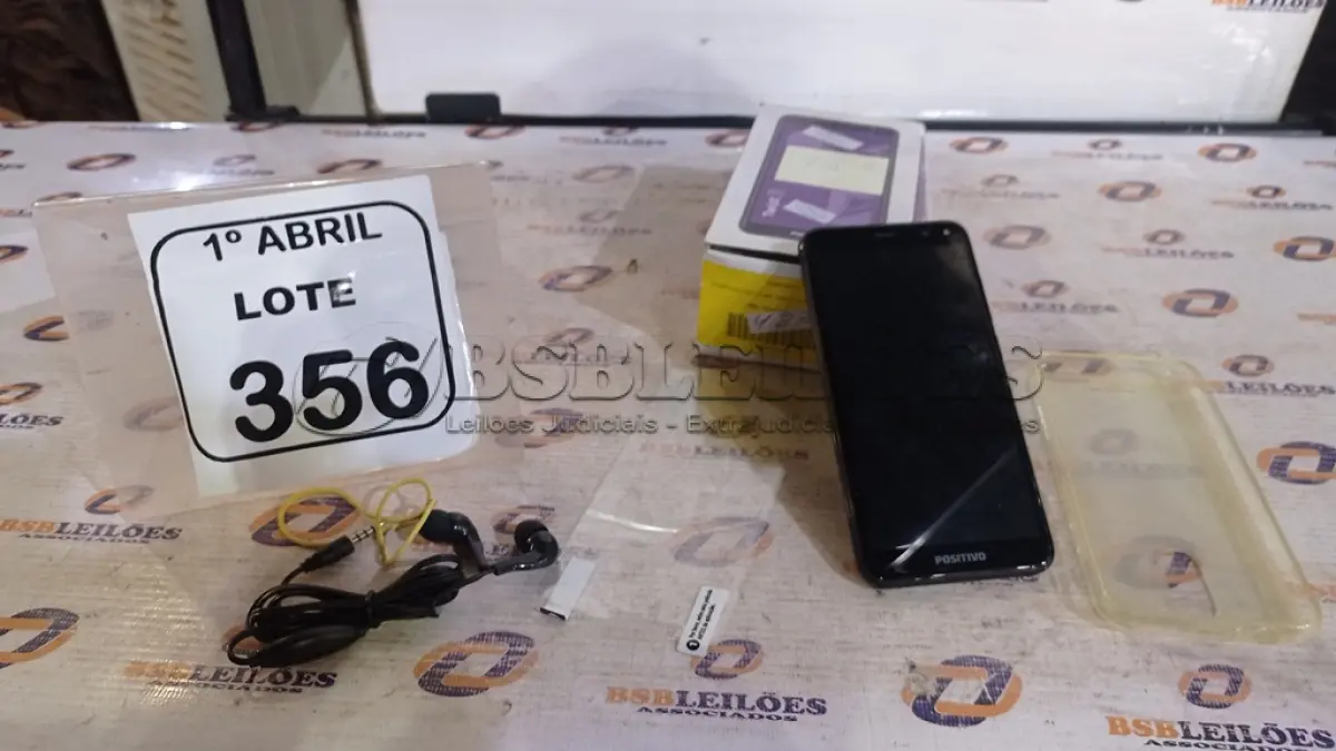 LOTE 356 - 01 SMARTFONE MODELO TWIST MARCA POSITIVO. (NO ESTADO) ATENÇÃO! FAZER A VISITAÇÃO ANTES DE ARREMATAR, NÃO SABEMOS SE FUNCIONA, LEILÃO NÃO TEM GARANTIA E NEM DEVOLUÇÃO, SUJEITO A POSSÍVEIS AVARIAS VISÍVEIS/OCULTAS E/OU AUSÊNCIA DE COMPONENTES.