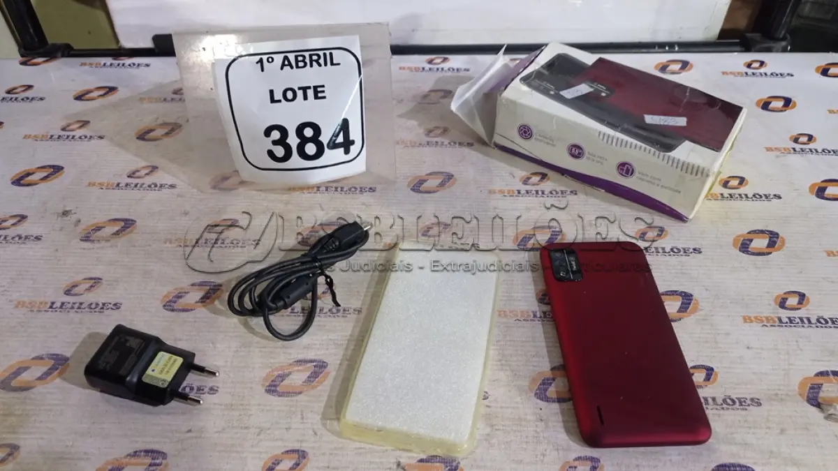 LOTE 384 - 01 SMARTFONE MODELO TWIST MARCA POSITIVO. (NO ESTADO) ATENÇÃO! FAZER A VISITAÇÃO ANTES DE ARREMATAR, NÃO SABEMOS SE FUNCIONA, LEILÃO NÃO TEM GARANTIA E NEM DEVOLUÇÃO, SUJEITO A POSSÍVEIS AVARIAS VISÍVEIS/OCULTAS E/OU AUSÊNCIA DE COMPONENTES.