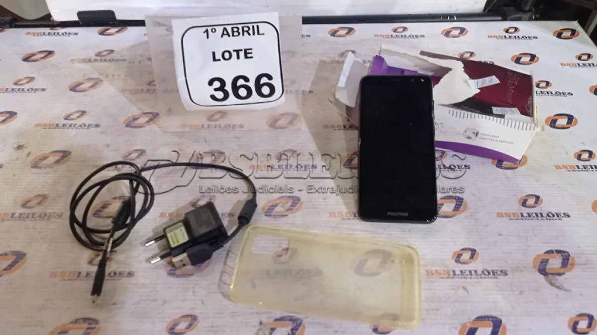 LOTE 366 - 01 SMARTFONE MODELO TWIST MARCA POSITIVO. (NO ESTADO) ATENÇÃO! FAZER A VISITAÇÃO ANTES DE ARREMATAR, NÃO SABEMOS SE FUNCIONA, LEILÃO NÃO TEM GARANTIA E NEM DEVOLUÇÃO, SUJEITO A POSSÍVEIS AVARIAS VISÍVEIS/OCULTAS E/OU AUSÊNCIA DE COMPONENTES.