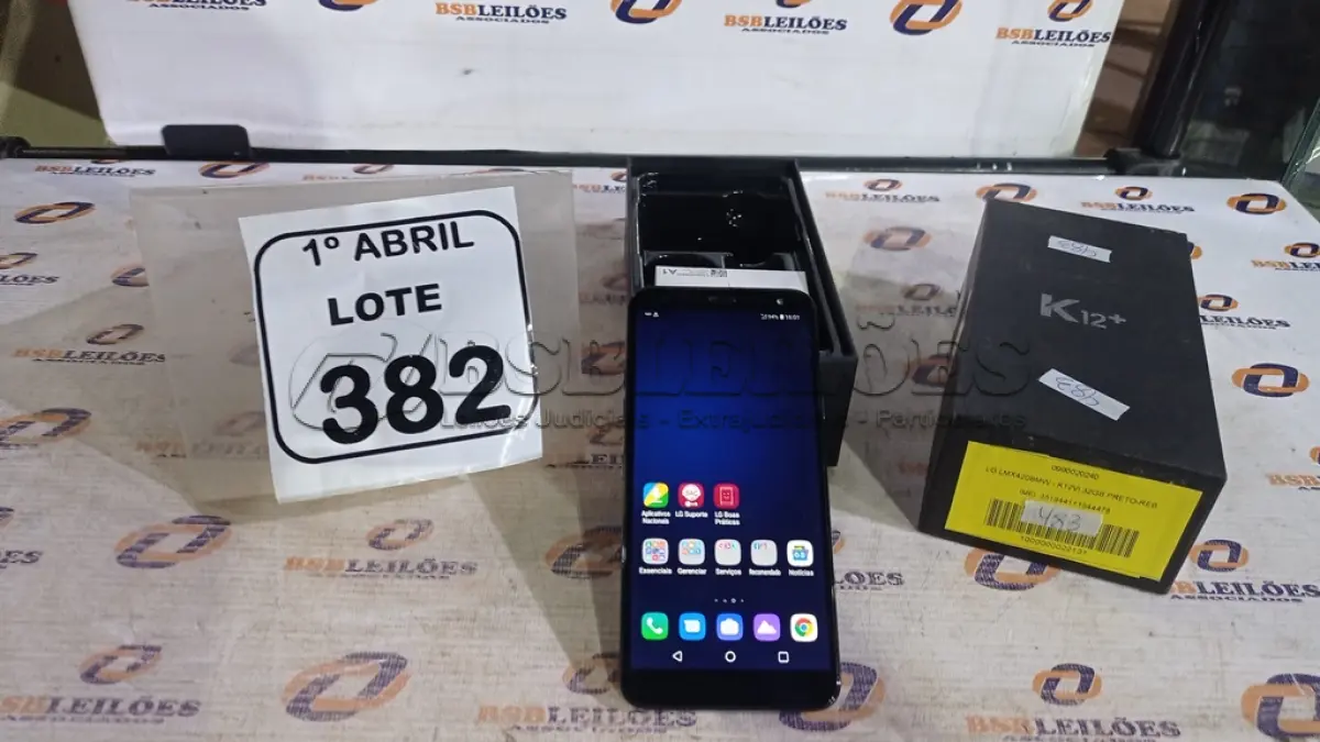 LOTE 382 - 01 SMARTFONE MODELO K12 MARCA LG. (NO ESTADO) ATENÇÃO! FAZER A VISITAÇÃO ANTES DE ARREMATAR, NÃO SABEMOS SE FUNCIONA, LEILÃO NÃO TEM GARANTIA E NEM DEVOLUÇÃO, SUJEITO A POSSÍVEIS AVARIAS VISÍVEIS/OCULTAS E/OU AUSÊNCIA DE COMPONENTES.