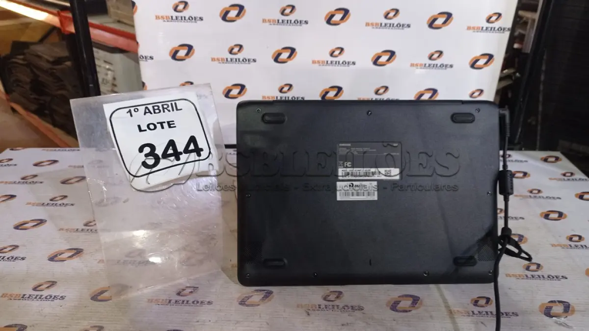 LOTE 344 - 01 CHROMEBOOK 16GB MEMÓRIA 2GB LINHA CONNECT MARCA SAMSUNG COM FONTE. (NO ESTADO) ATENÇÃO! FAZER A VISITAÇÃO ANTES DE ARREMATAR, NÃO SABEMOS SE FUNCIONA, LEILÃO NÃO TEM GARANTIA E NEM DEVOLUÇÃO, SUJEITO A POSSÍVEIS AVARIAS VISÍVEIS/OCULTAS E/OU AUSÊNCIA DE COMPONENTES.