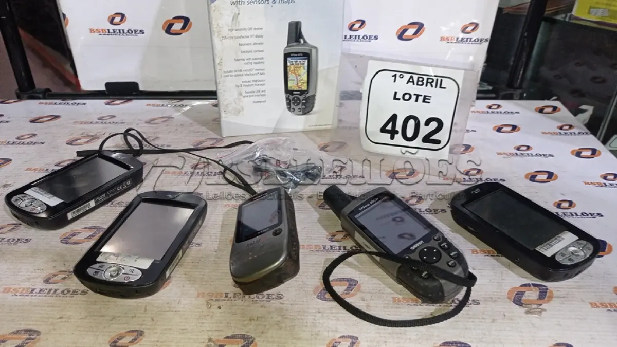 LOTE 402 - 01 APARELHO DE GPS MARCA GARMIN E 03 APARELHOS DE GPS MARCA MIO. (NO ESTADO) ATENÇÃO! FAZER A VISITAÇÃO ANTES DE ARREMATAR, NÃO SABEMOS SE FUNCIONA, LEILÃO NÃO TEM GARANTIA E NEM DEVOLUÇÃO, SUJEITO A POSSÍVEIS AVARIAS VISÍVEIS/OCULTAS E/OU AUSÊNCIA DE COMPONENTES.