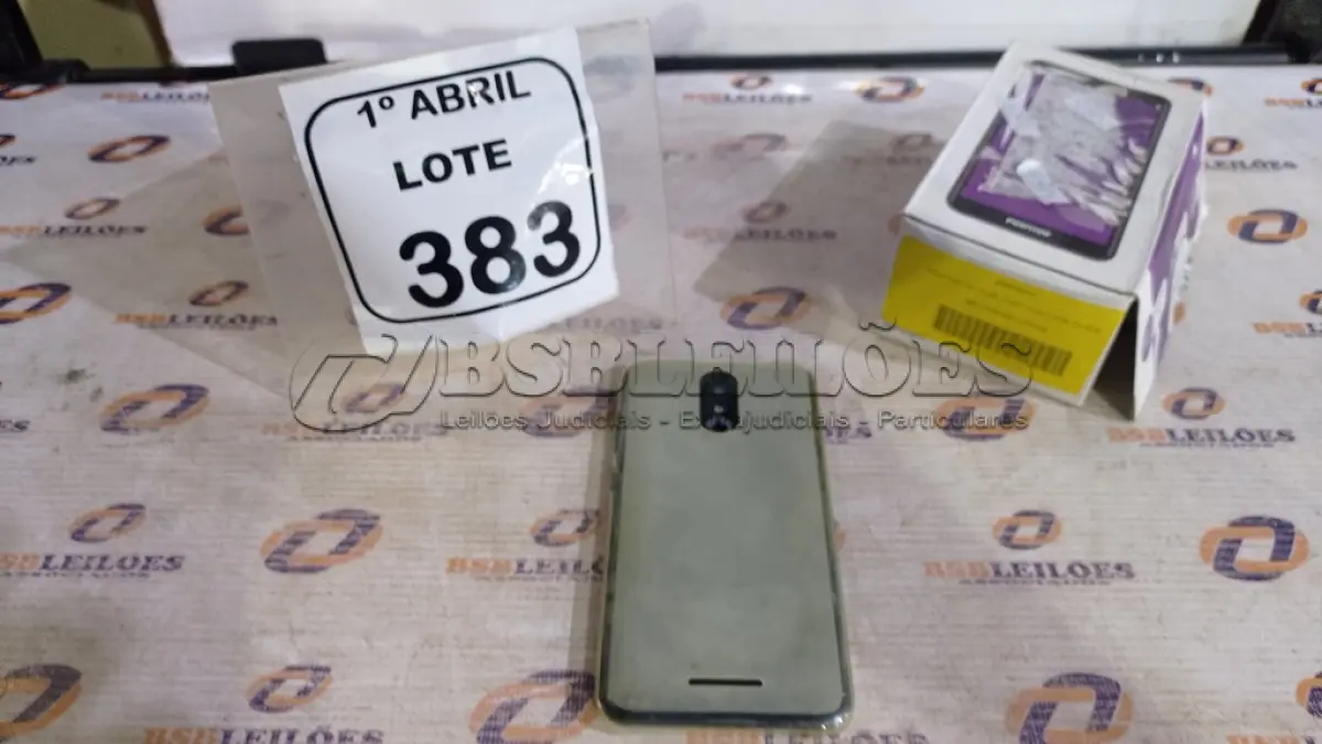 LOTE 383 - 01 SMARTFONE MODELO TWIST MARCA POSITIVO. (NO ESTADO) ATENÇÃO! FAZER A VISITAÇÃO ANTES DE ARREMATAR, NÃO SABEMOS SE FUNCIONA, LEILÃO NÃO TEM GARANTIA E NEM DEVOLUÇÃO, SUJEITO A POSSÍVEIS AVARIAS VISÍVEIS/OCULTAS E/OU AUSÊNCIA DE COMPONENTES.