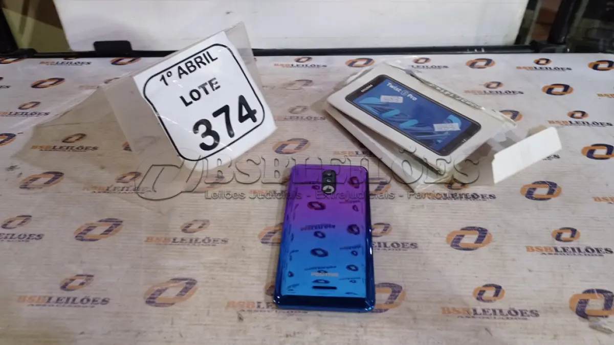 LOTE 374 - 01 SMARTFONE MODELO TWIST MARCA POSITIVO. (NO ESTADO) ATENÇÃO! FAZER A VISITAÇÃO ANTES DE ARREMATAR, NÃO SABEMOS SE FUNCIONA, LEILÃO NÃO TEM GARANTIA E NEM DEVOLUÇÃO, SUJEITO A POSSÍVEIS AVARIAS VISÍVEIS/OCULTAS E/OU AUSÊNCIA DE COMPONENTES.