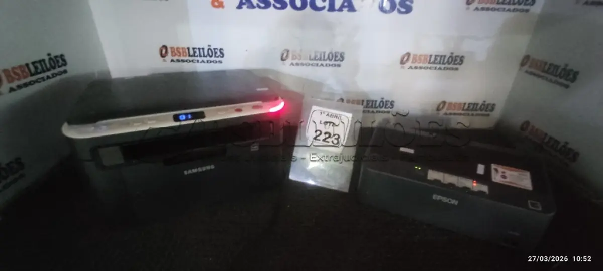 LOTE 223 - 02 IMPRESSORAS MARCAS EPSON E SAMSUNG. (NO ESTADO) ATENÇÃO! FAZER A VISITAÇÃO ANTES DE ARREMATAR, NÃO SABEMOS SE FUNCIONA, LEILÃO NÃO TEM GARANTIA E NEM DEVOLUÇÃO, SUJEITO A POSSÍVEIS AVARIAS VISÍVEIS/OCULTAS E/OU AUSÊNCIA DE COMPONENTES.