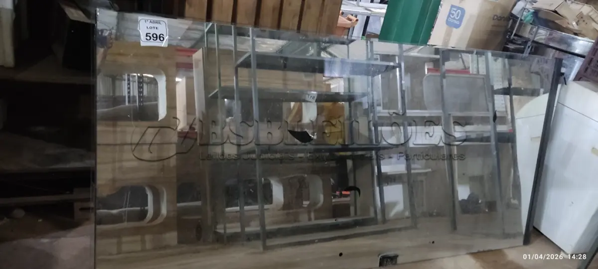LOTE 596 - 04 VIDROS DE BLINDEX DE TAMANHOS DIVERSOS. (NO ESTADO) ATENÇÃO! FAZER A VISITAÇÃO ANTES DE ARREMATAR, NÃO SABEMOS SE FUNCIONA, LEILÃO NÃO TEM GARANTIA E NEM DEVOLUÇÃO, SUJEITO A POSSÍVEIS AVARIAS VISÍVEIS/OCULTAS E/OU AUSÊNCIA DE COMPONENTES.