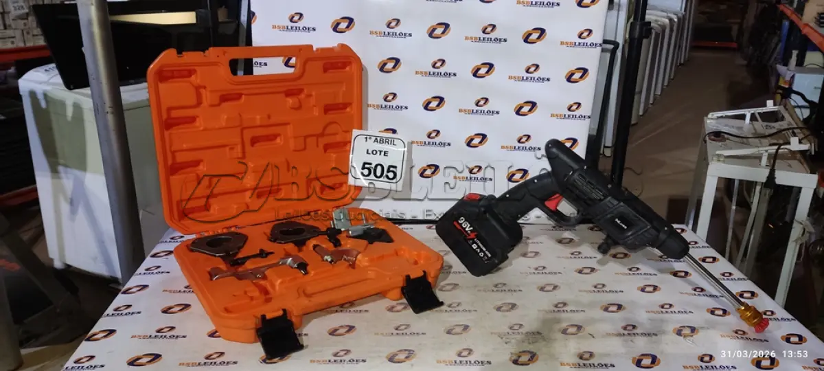 LOTE 505 - 01 MÁQUINA DE ALTA PRESSÃO 96VH COM BATERIA MARCA INLUSS E 01 MALETA DE FERRAMENTAS PARA SINCRONISMO DE MOTORES. (NO ESTADO) ATENÇÃO! FAZER A VISITAÇÃO ANTES DE ARREMATAR, NÃO SABEMOS SE FUNCIONA, LEILÃO NÃO TEM GARANTIA E NEM DEVOLUÇÃO, SUJEITO A POSSÍVEIS AVARIAS VISÍVEIS/OCULTAS E/OU AUSÊNCIA DE COMPONENTES.