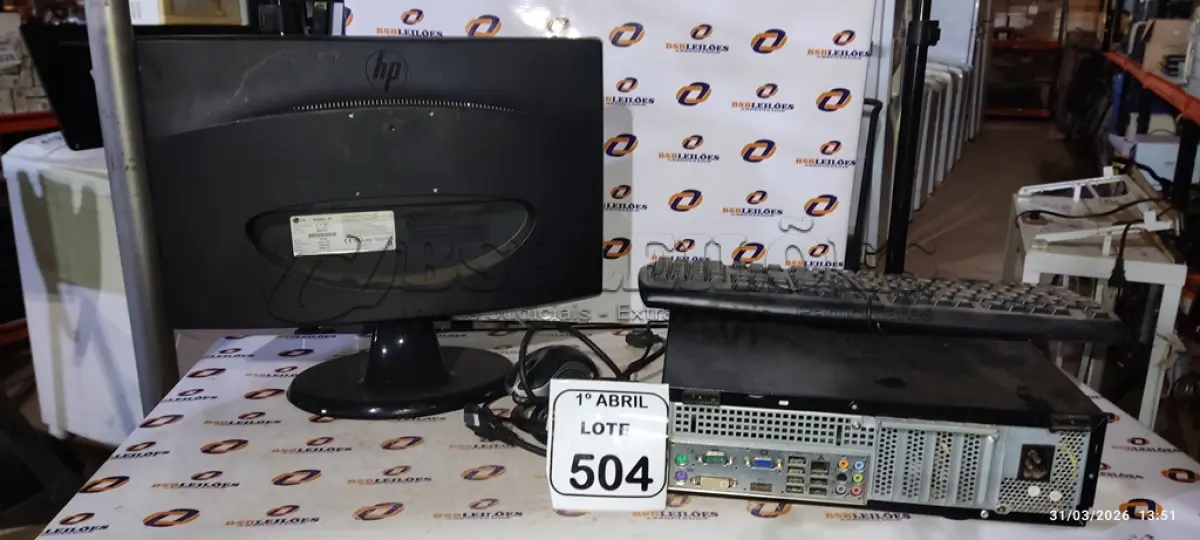 LOTE 504 - 01 CPU INFORWAY 4GB HD 500, 01 MOUSE, 01 TECLADO, 01BASE DE CPU, 01 CABO DE FORÇA E 01 MONITOR MARCA HP. (NO ESTADO) ATENÇÃO! FAZER A VISITAÇÃO ANTES DE ARREMATAR, NÃO SABEMOS SE FUNCIONA. LEILÃO NÃO TEM GARANTIA E NEM DEVOLUÇÃO, SUJEITO A POSSÍVEIS AVARIAS VISÍVEIS/OCULTAS E/OU AUSÊNCIA DE COMPONENTES.