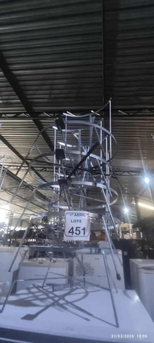 LOTE 451 - 05 BASES DE FERRO PARA LIXEIRA COM PEDAL. (NO ESTADO) ATENÇÃO! FAZER A VISITAÇÃO ANTES DE ARREMATAR, NÃO SABEMOS SE FUNCIONA, LEILÃO NÃO TEM GARANTIA E NEM DEVOLUÇÃO, SUJEITO A POSSÍVEIS AVARIAS VISÍVEIS/OCULTAS E/OU AUSÊNCIA DE COMPONENTES.