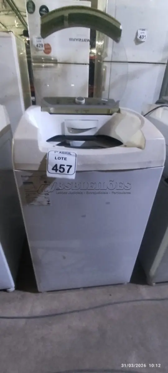 LOTE 457 - 01 MÁQUINA DE LAVAR DE 9 KG 220V MARCA BASTEMP. (NO ESTADO) ATENÇÃO! FAZER A VISITAÇÃO ANTES DE ARREMATAR, NÃO SABEMOS SE FUNCIONA, LEILÃO NÃO TEM GARANTIA E NEM DEVOLUÇÃO, SUJEITO A POSSÍVEIS AVARIAS VISÍVEIS/OCULTAS E/OU AUSÊNCIA DE COMPONENTES.