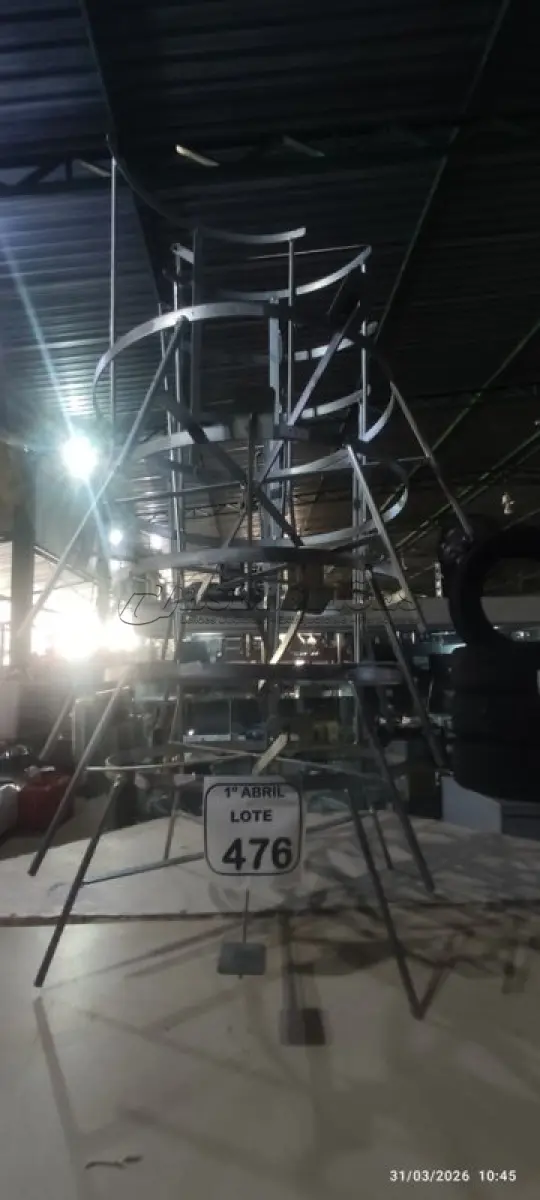 LOTE 476 - 05 BASES DE FERRO PARA LIXEIRA COM PEDAL. (NO ESTADO) ATENÇÃO! FAZER A VISITAÇÃO ANTES DE ARREMATAR, NÃO SABEMOS SE FUNCIONA, LEILÃO NÃO TEM GARANTIA E NEM DEVOLUÇÃO, SUJEITO A POSSÍVEIS AVARIAS VISÍVEIS/OCULTAS E/OU AUSÊNCIA DE COMPONENTES.